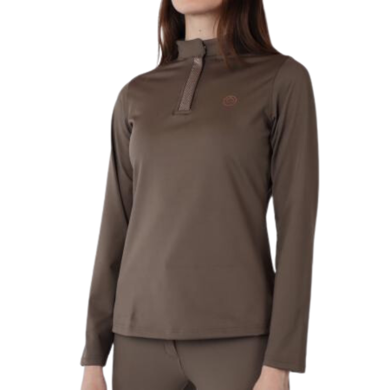 Ropa de montar de color marrón